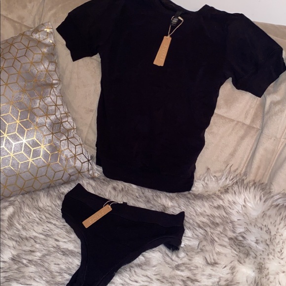 SKIMS Other - Brand new SKIMS Summer mesh top and thong